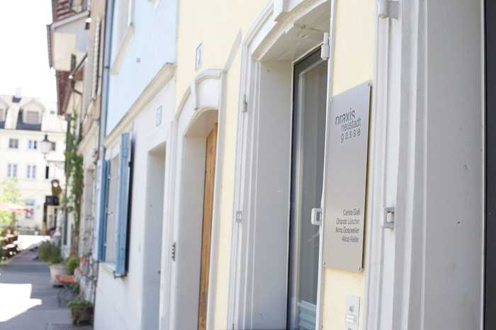 Eingang der Praxis Neustadtgasse an der Neustadtgasse 9
